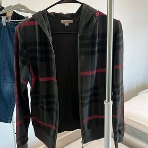Burberry dark gray with red sweatshirt